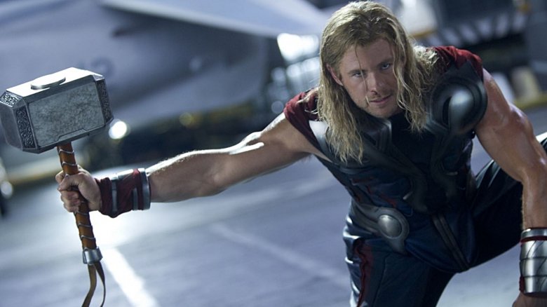 Chi può sollevare il martello di Thor, il Mjolnir? Ce lo dice la fisica