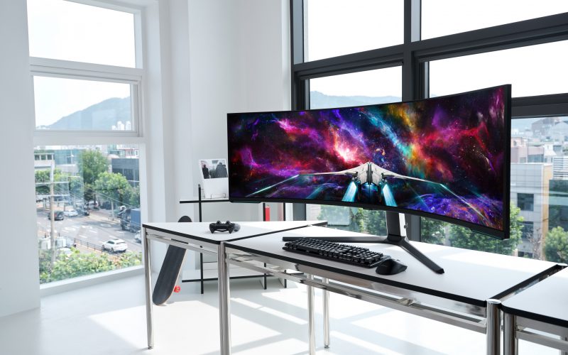 Samsung: Alla Gamescon presentato il monitor Odyssey Neo G9 da 57″