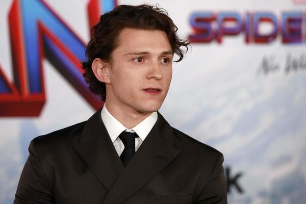 Tom Holland infortunato sul set di Spider-Man: Brand New Day